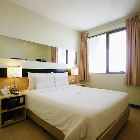 Go Hotels Iloilo Chambre photo