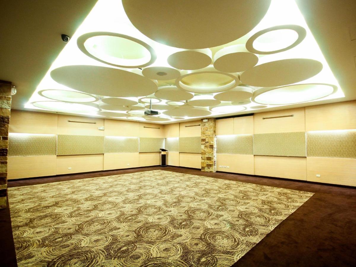 Go Hotels Iloilo Extérieur photo