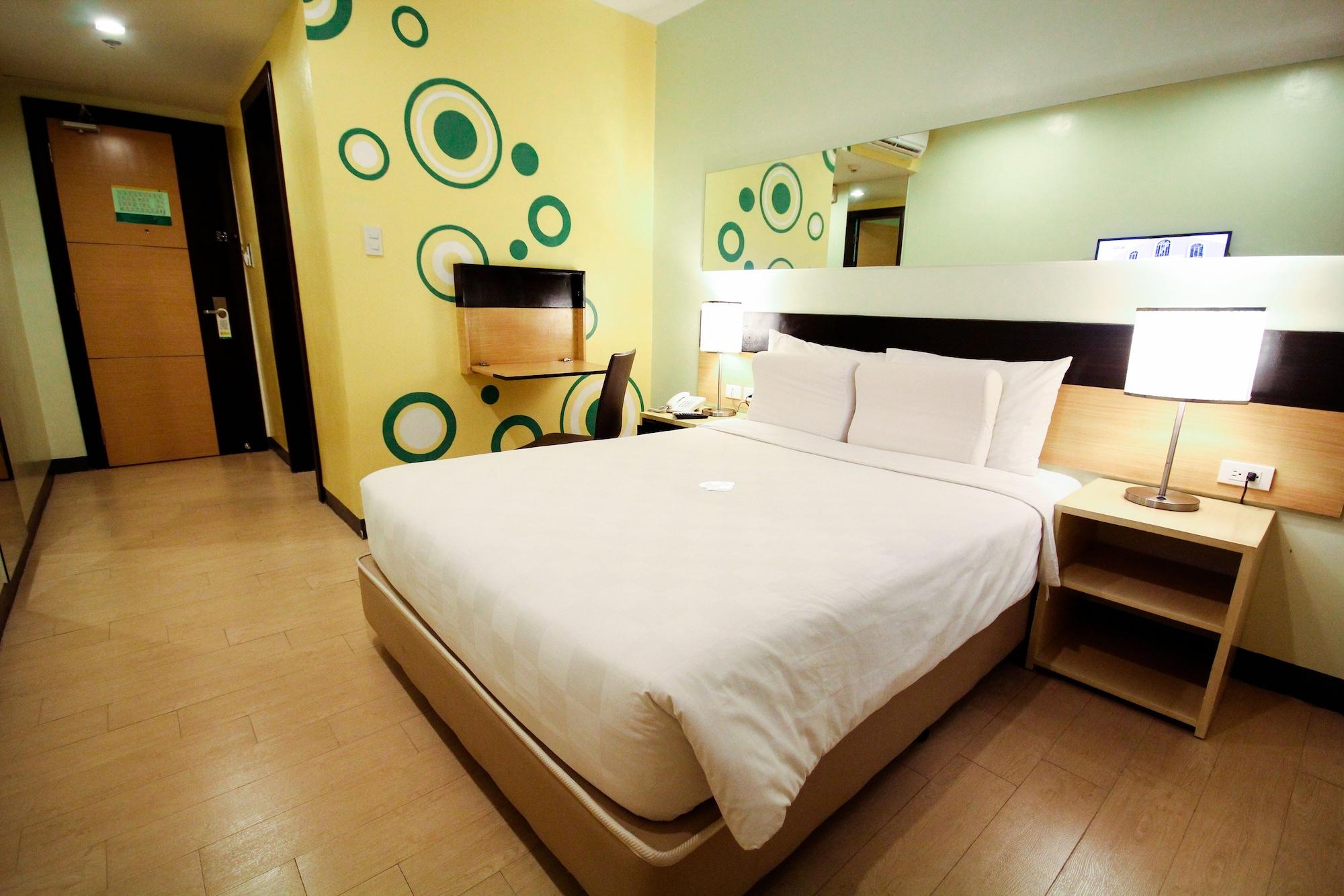 Go Hotels Iloilo Extérieur photo