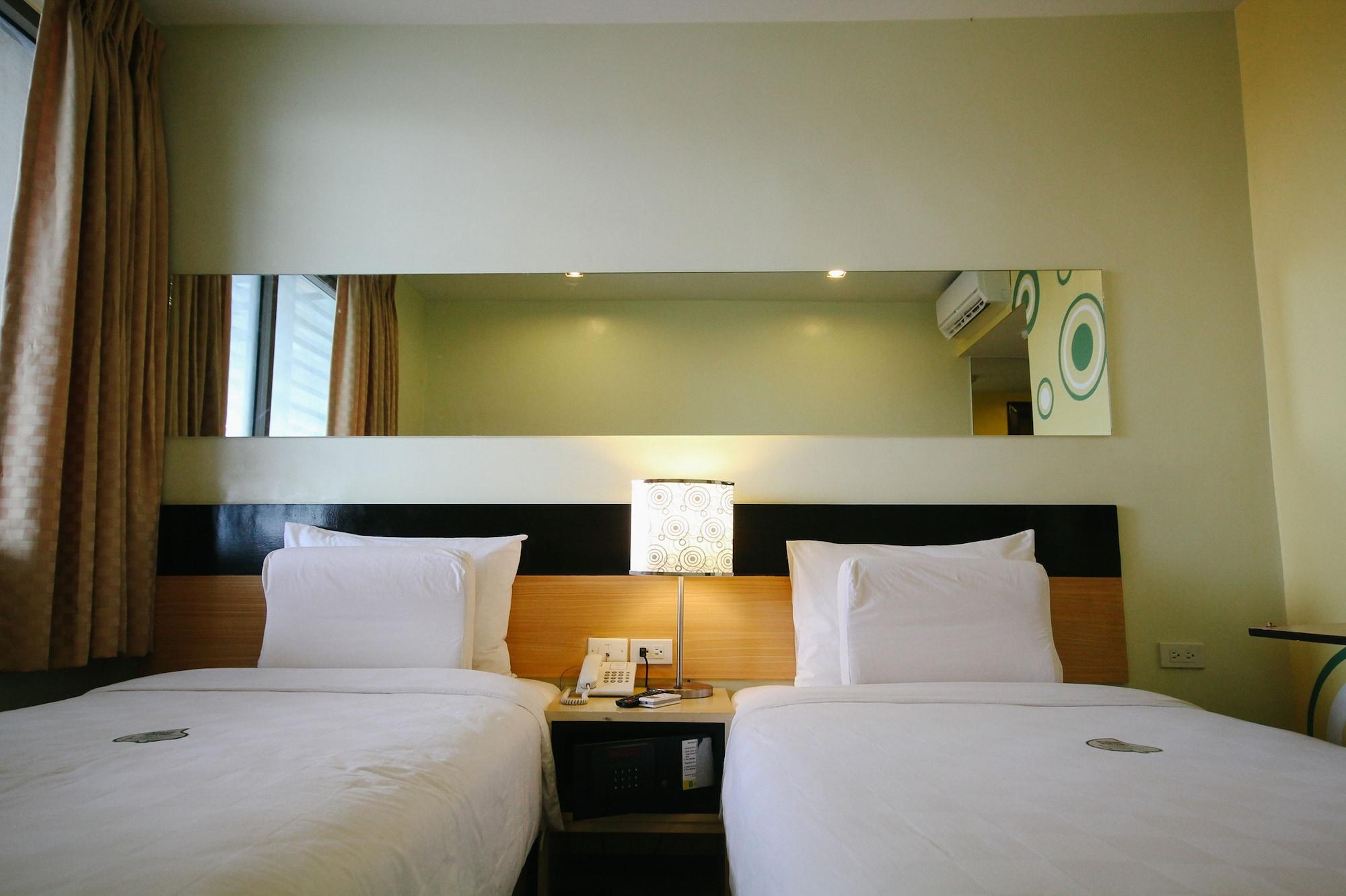 Go Hotels Iloilo Extérieur photo