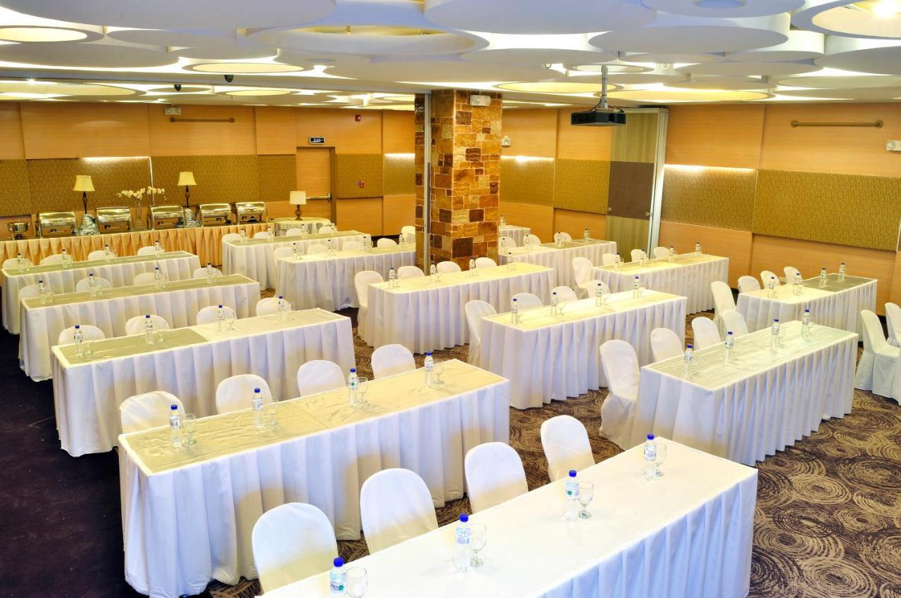 Go Hotels Iloilo Extérieur photo