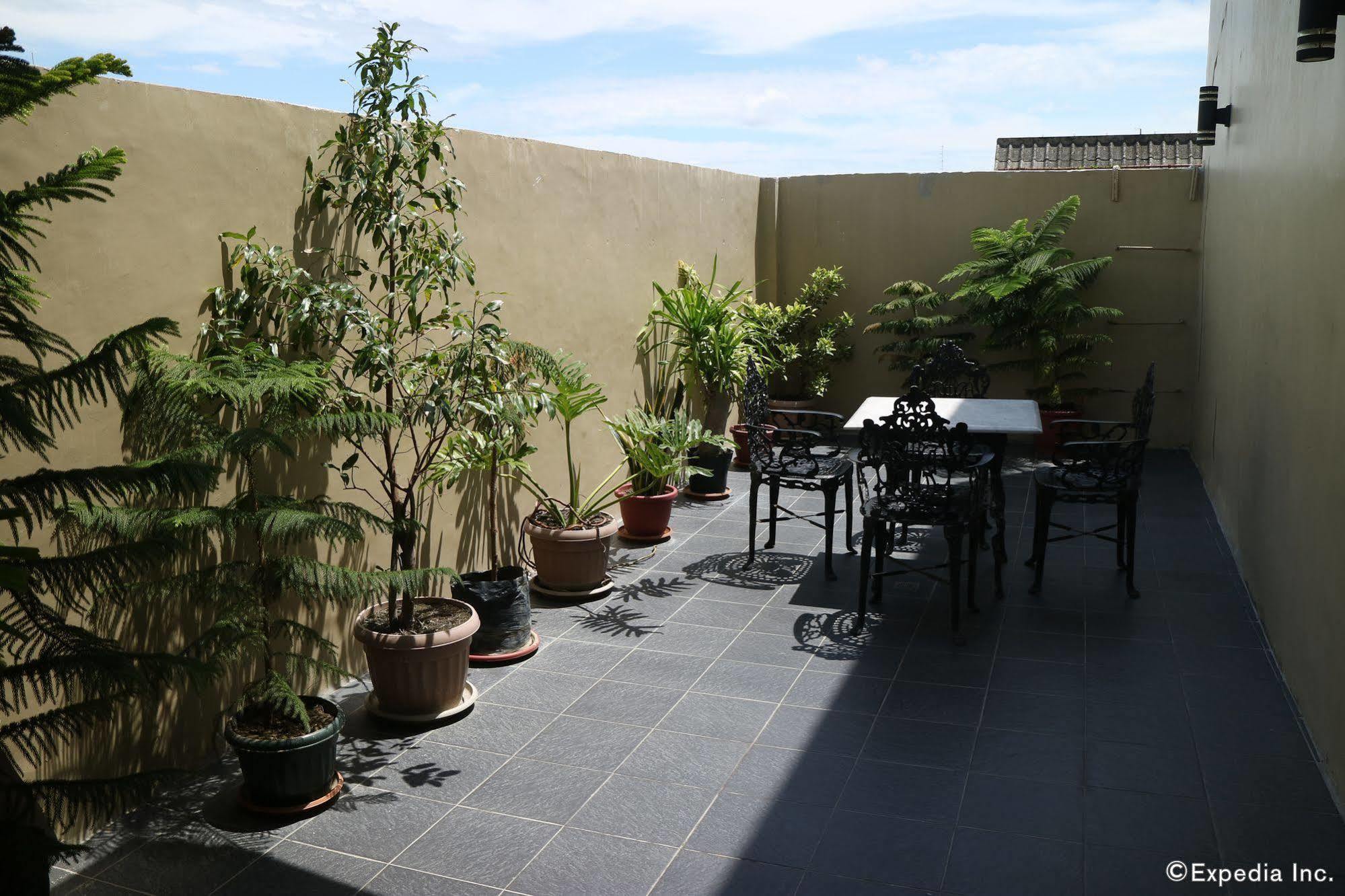 Go Hotels Iloilo Extérieur photo